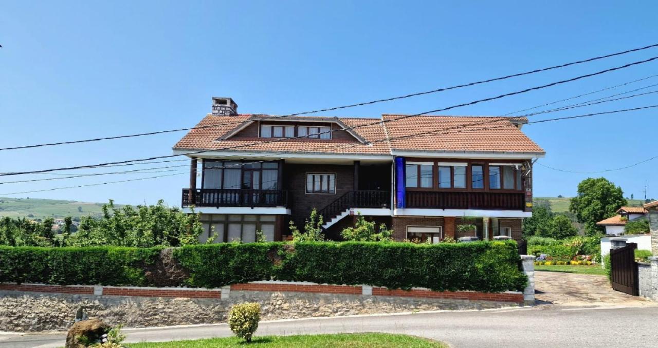 Готель Cosma House Hinojedo Екстер'єр фото